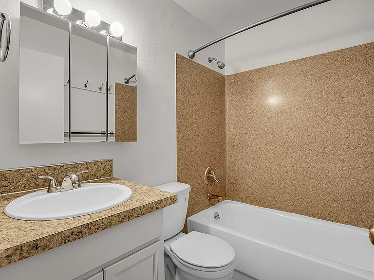 5920 SW Erickson Ave — Photo 18
