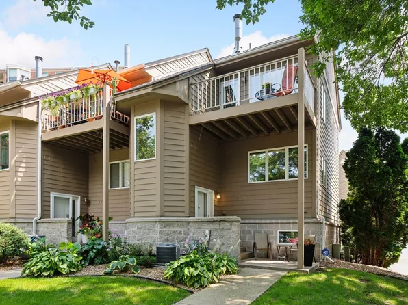 2824 Kenwood Isles Dr, Minneapolis, MN 55408