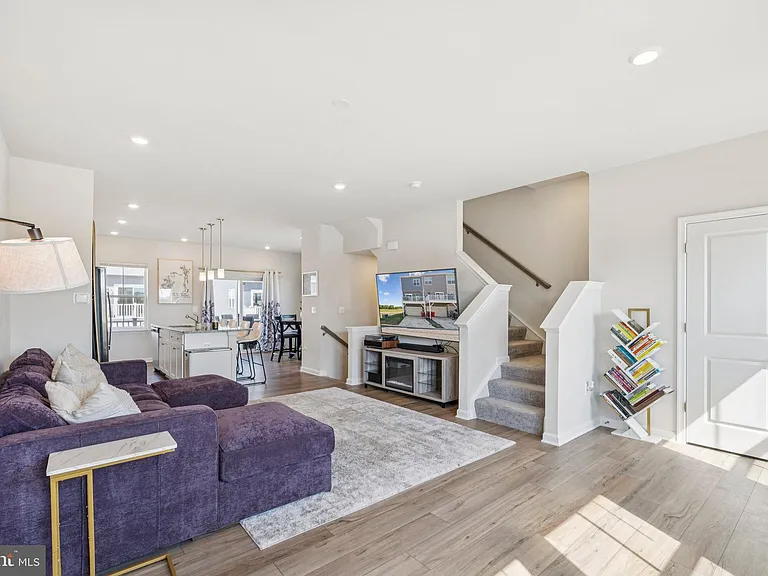 79 Swan Field Ave — Photo 11