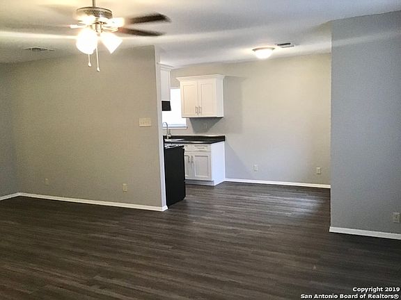 3rd image of 1008 Mission Dr APT D