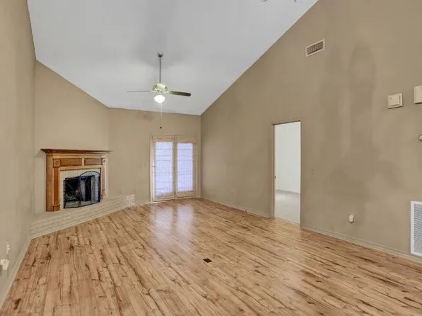 207 Northtown Dr, Jackson, MS 39211
