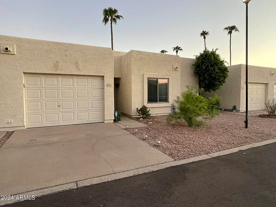 7811 E Park View Dr