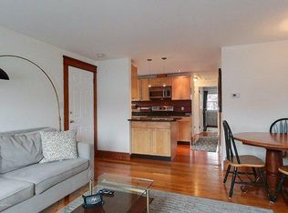 27 Vaughan Ave, Newport, RI 02840