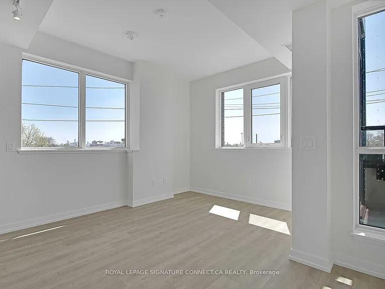 2300 Saint Clair Ave W #309 — Photo 8