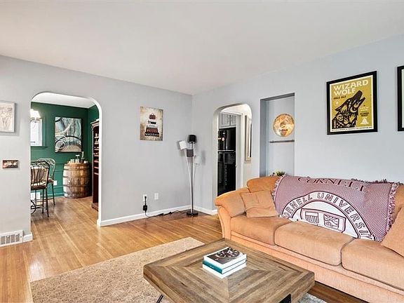 4th image of 839 Elmwood Ave