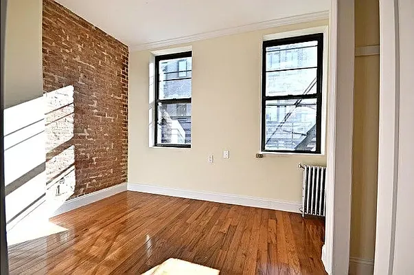 Rented by Compass | media 7