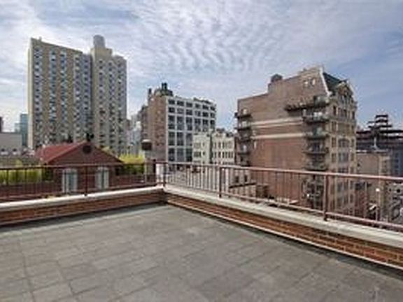 5th image of 137 E 13th St #5THFLR