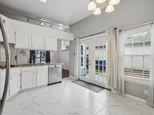 8724 Seven Seas, San Antonio, TX 78242