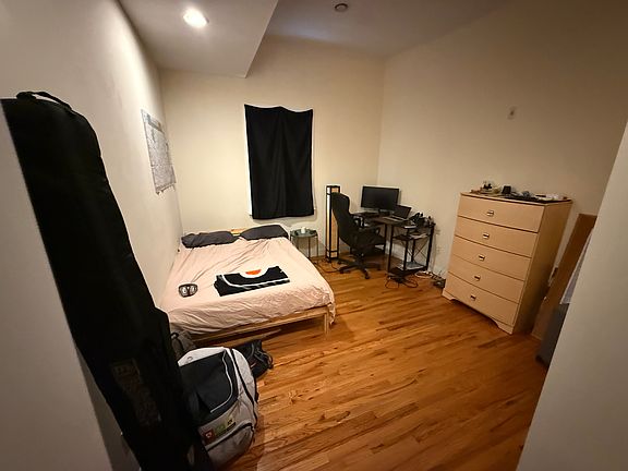 4th image of 2112 Chancellor St #1E