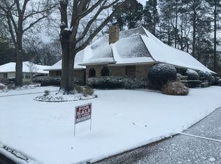 1900 Warwick Cir E, Longview, TX 75601