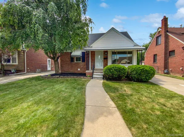 9704 Hubert Ave, Allen Park, MI 48101
