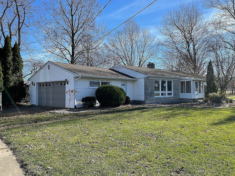 FRONT FROM PERU ROAD