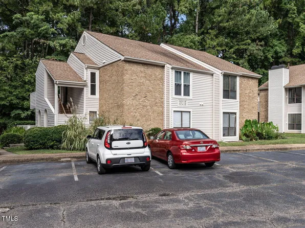 116 Manhattan Ct, Cary, NC 27511