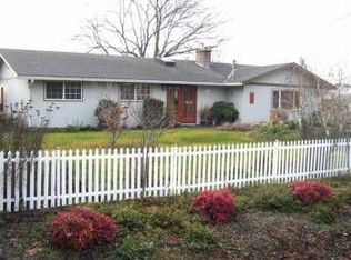 2825 Randall Ave, Central Point, OR 97502