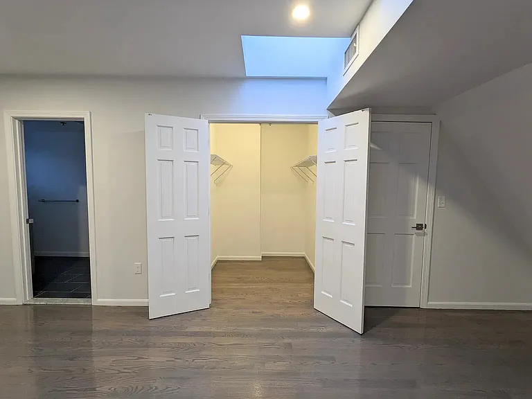 1405 Beacon St #1 — Photo 5