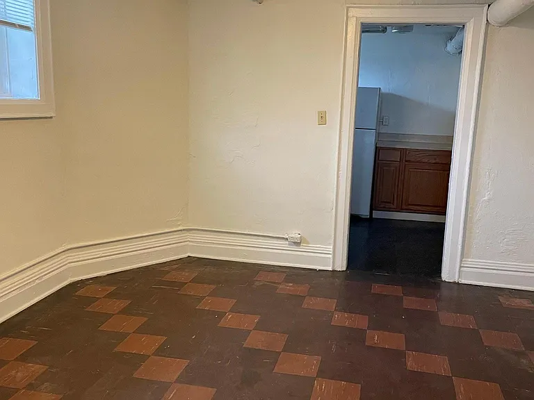 4762 2nd Ave #B2 — Photo 3