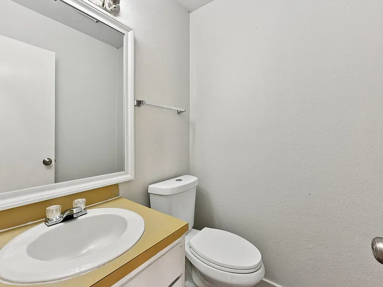 1210 Southport Dr #A — Photo 19