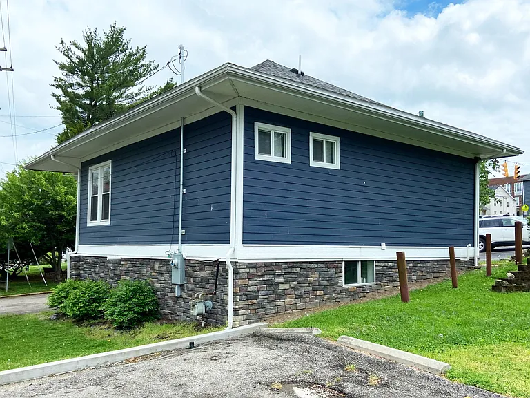 1 Mound St — Photo 15