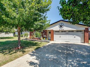 832 McCully St, White Settlement, TX 76108