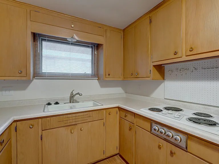 4909 Ascot Ln #L2 — Photo 9