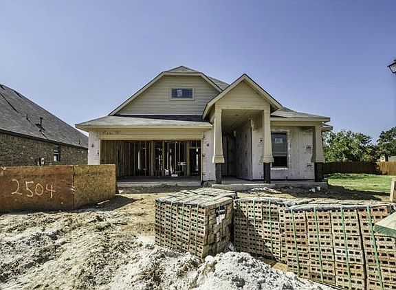 2nd image of 2504 Sanders Ct