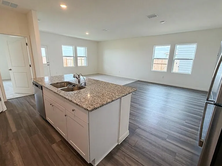 616 Wesley Miller Ln — Photo 18