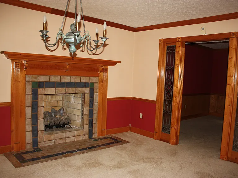 Fire Place in Family Room Connected to The Dining Room