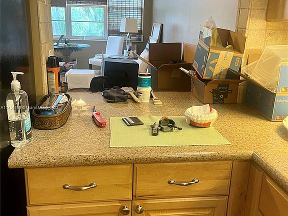 5th image of 9441 Live Oak Pl APT 208