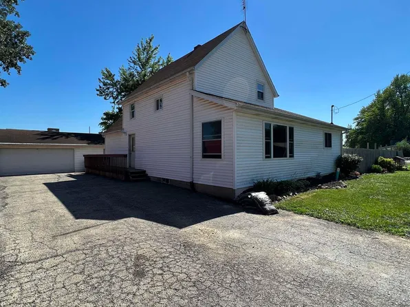 627 E Fulton St, Cuba, IL 61427