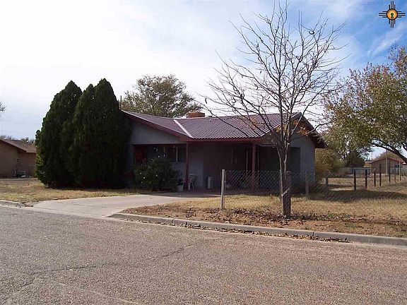 3rd image of 1005 N Avenue B