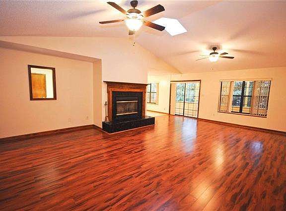 5th image of 689 Lupine Ln