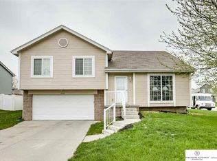 8912 N 75th Ave, Omaha, NE 68122