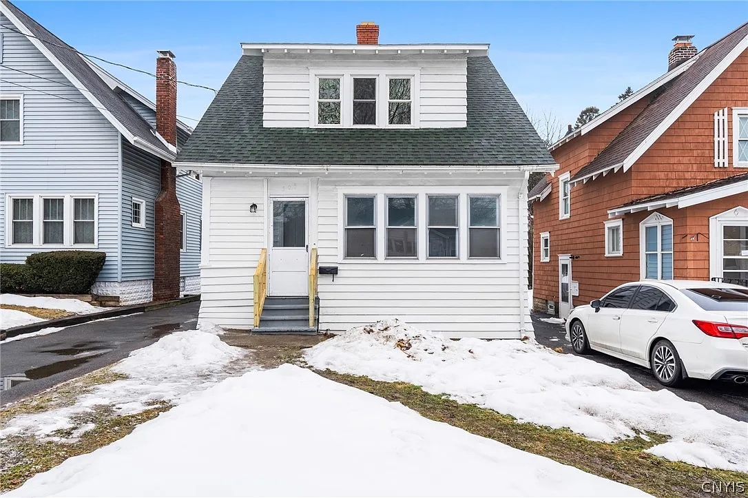 305 Ashdale Ave photo 1