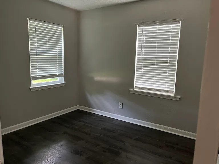 2309 SW High Ave — Photo 11