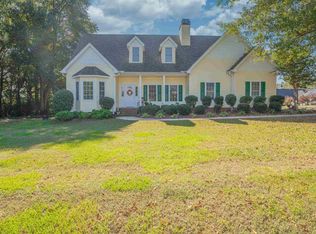 15 Meadow Dr, Royston, GA 30662