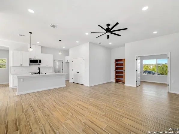 112 Moses Hughes, Blanco, TX 78606