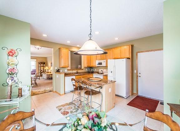 5th image of 19720 Meadowlark Way