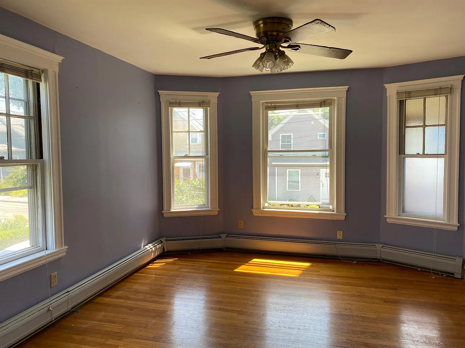 2 bed, 1000 sqft, $3,200 — Photo 4