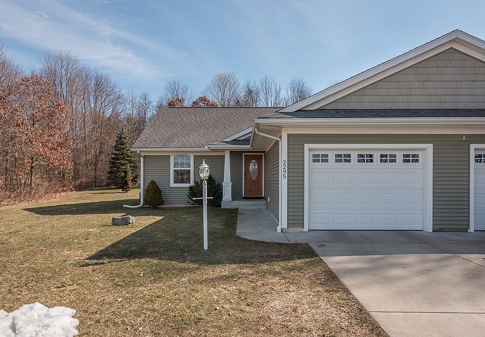 2295 S 9th St, Kalamazoo, MI 49009 Zillow