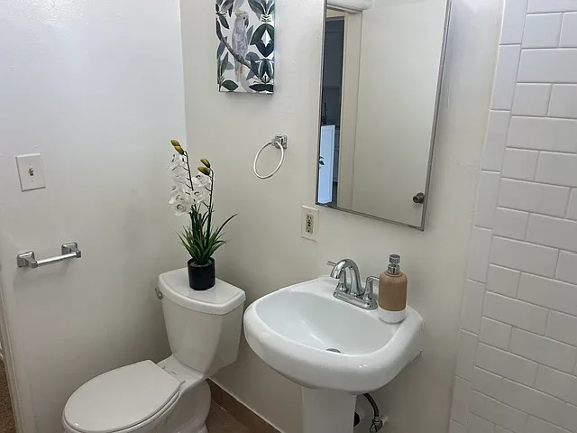955 Hillcrest St #6 — Photo 10