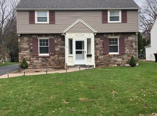 52 Torrington Dr, Rochester, NY 14618