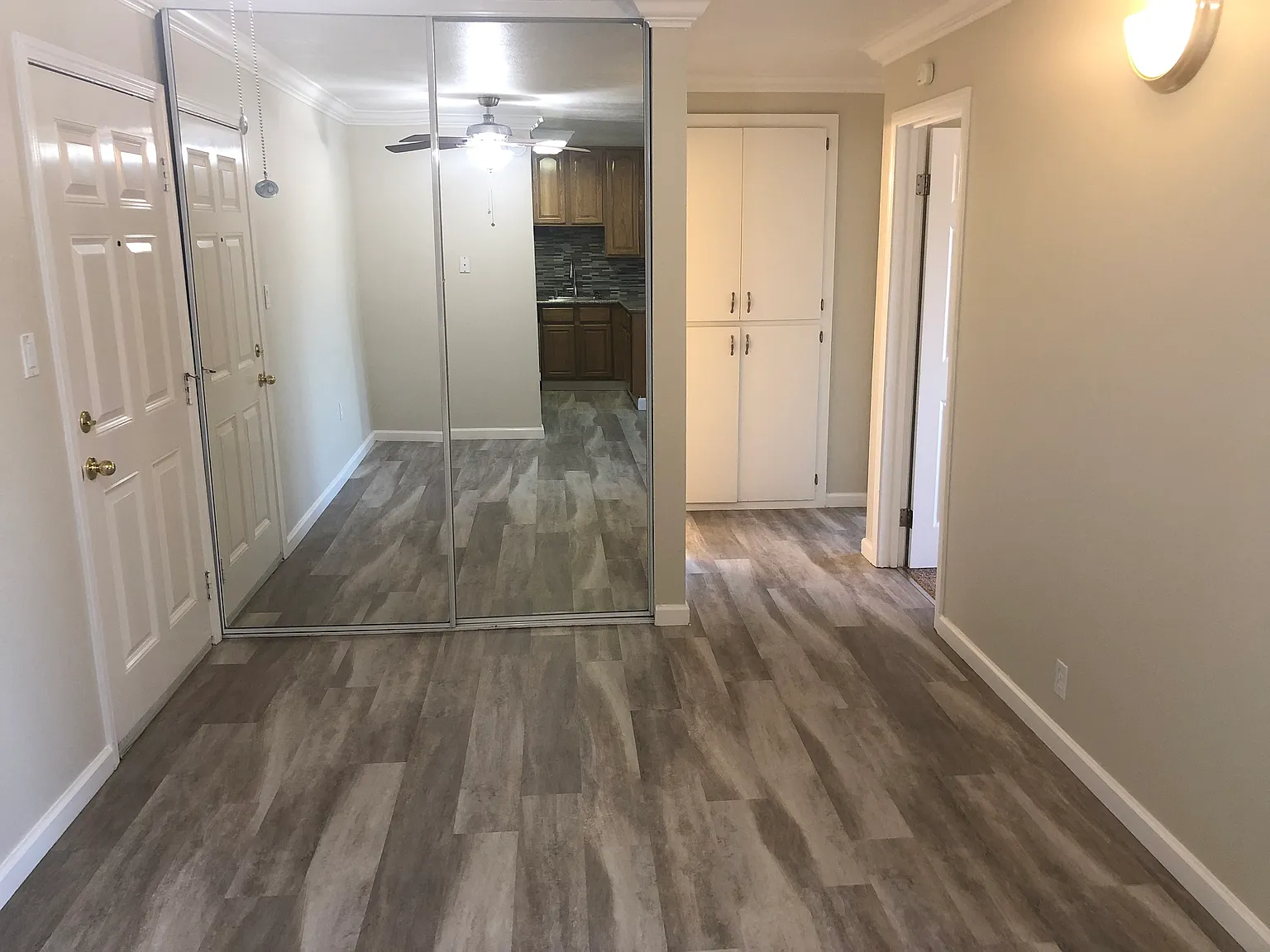 3333 Cabrillo Ave — Photo 2
