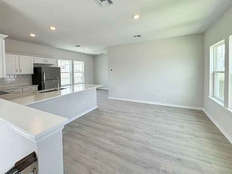 13402 Leggett Aly #1 — Photo 3