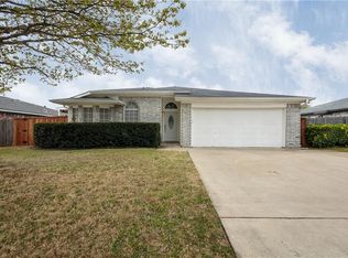 10829 Fandor St, Fort Worth, TX 76108