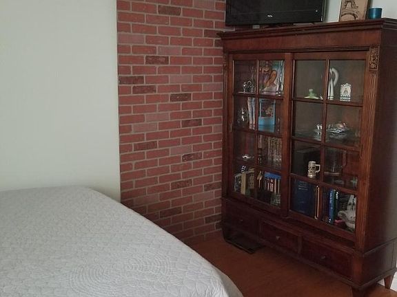 5th image of 18620 Hatteras St Unit 163