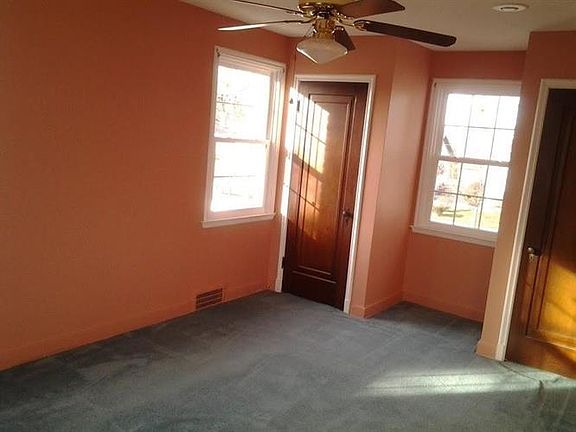 4th image of 134 Keilman St