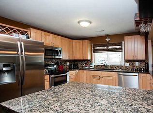 1412 Goldfinch Ln, Virginia Beach, VA 23454
