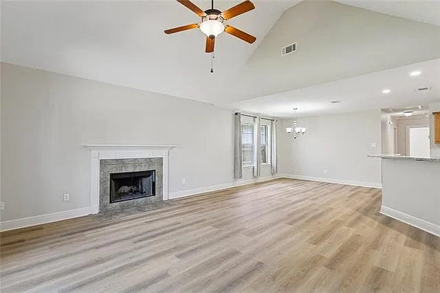 506 Northshore Ln — Photo 3