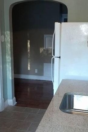 4th image of 3617-3619 S Compton Ave