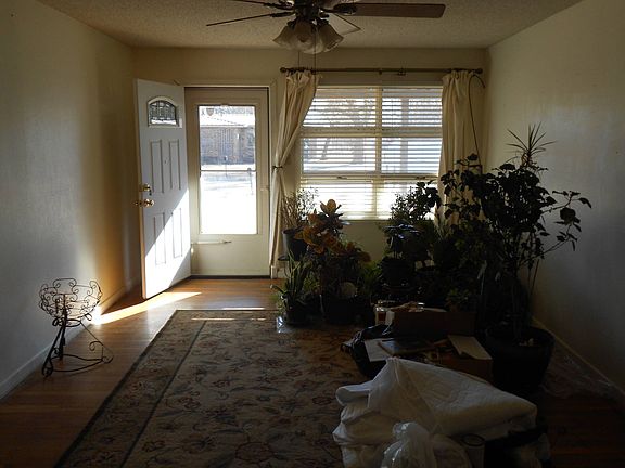 2nd image of 306 Laurel Dr